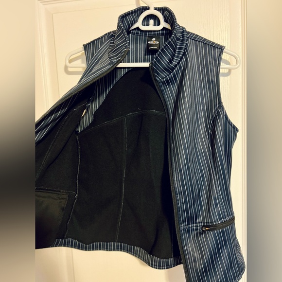 Kerrits Women's Blue Pinstripe Vest - Picture 4 of 5